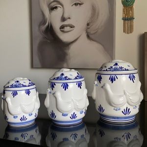 ❤️HOST PICKS❤️Vintage Delft 1984 blue/white Goose canisters